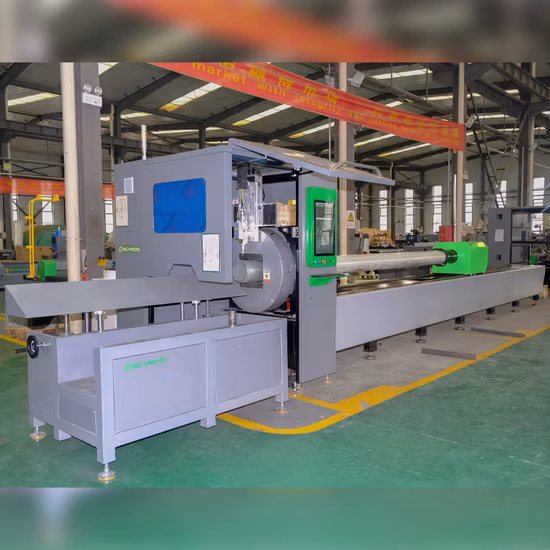 La meilleure qualité et la découpeuse automatique de coupeur de laser de fibre de prix bas a découpé la machine